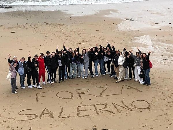 Un mondo ecosostenibile: studenti del Tasso di Salerno al progetto Erasmus in Francia salernonotizie.it/2024/03/20/un-…