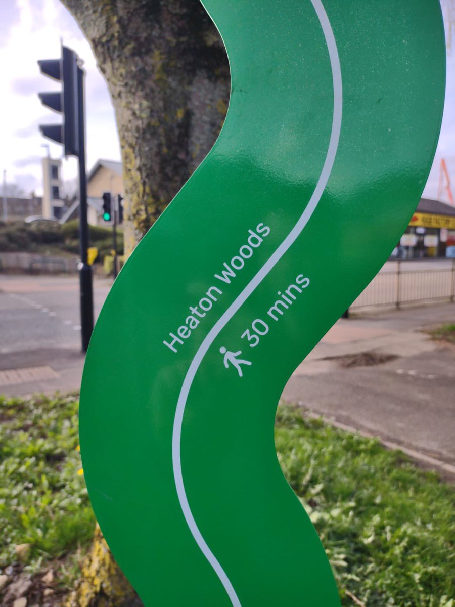 street_space_'s tweet photo. Pumped for the launch of our #pilot Neighbourhood Green Mile route in Frizinghall tomorrow.. we’ll have 🗺️ to give away, meet &amp; greet with community co-designers @FrizinghallPS #BradfordNewChurch &amp; live music in the snicket! Come &amp; join to celebrate local green spaces &amp; signage📍 https://t.co/FmAmb9F8a9