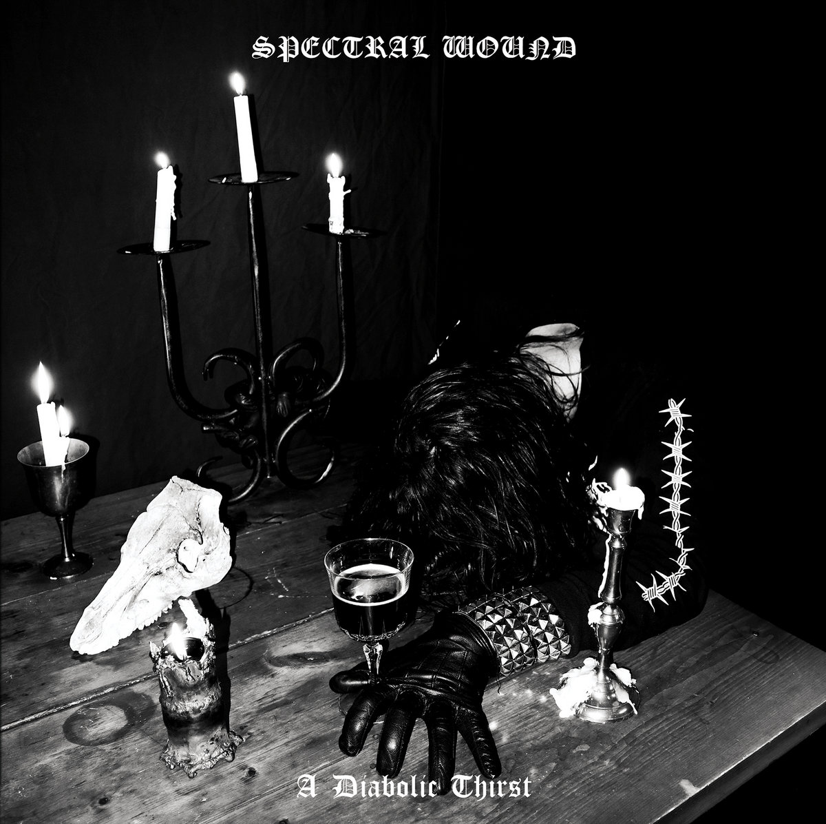 🇨🇦SPECTRAL WOUND-A Diabolic Thirst.2021.
Considerado uno de los mejores discos de #Blackmetal canadiense. SW nos fascinó con este 3er LP, con un frontman que se deja la piel en cada registro.Una maravilla de disco con fieles guitarras/sonido canadiense🕯️
🎧spectralwound.bandcamp.com/album/a-diabol…