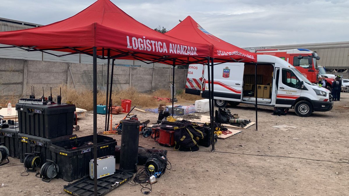 USARNunoa's tweet photo. Nos encontramos trabajando con parte de nuestro equipo en apoyo local al Cuerpo de Bomberos de San Bernardo. @comandante_cbn @BomberosdeChile https://t.co/rc9E95XVqp