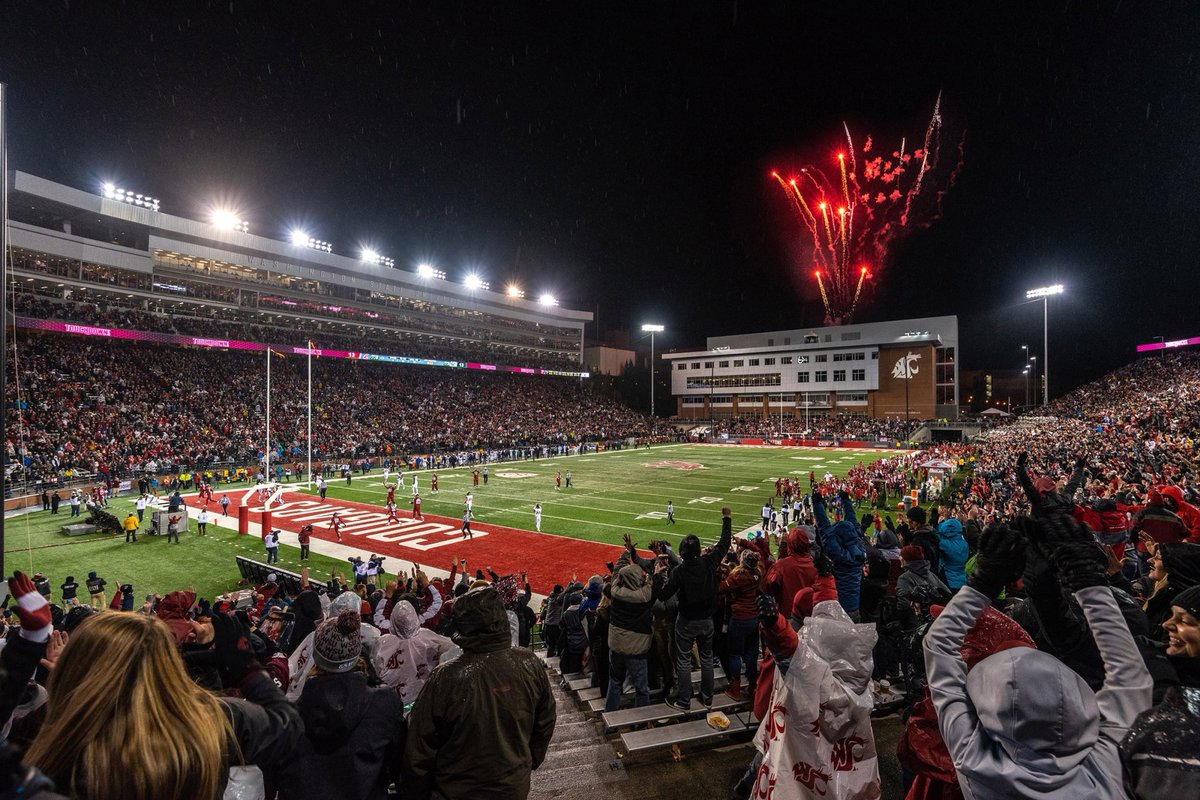 After a great conversation with @arbuckle_ben I’m extremely grateful to receive an offer to Washington State! #AGTG ✞ - @WSUCougarFB @CoachDickert @SchmeddingJeff @WhitworthN @CoachKaster @CoachDiazR @CoachK2x4 @CoachAtuaia @OCCoachEdwards