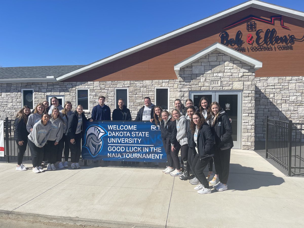 dakotastate_wbb's tweet photo. 🙌Huge shoutout to our tournament host, @RiversideTech , for lunch today and for all the hospitality they have shown us these past two years in Sioux City!🙌 https://t.co/dRXmAuqklE