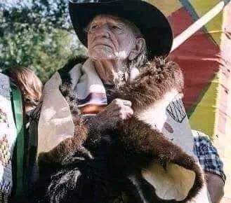 _nativeamerica's tweet photo. Willie Nelson has falling ill and his son Eddie Nelson requests prayers for his father.
Willie has stood with us here in Standing Rock and today we return that love through prayer.
PASS IT ON! https://t.co/VfIFJ64rxw
