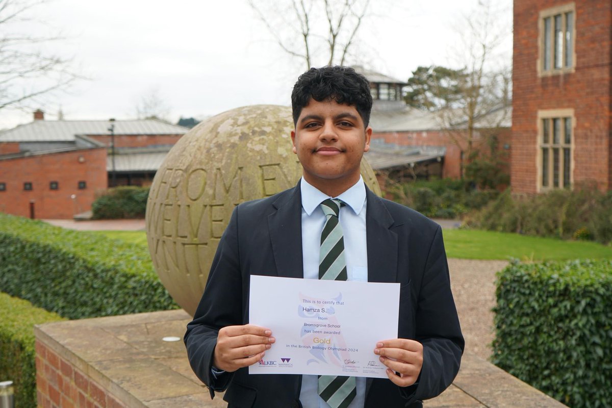 All U6 Biologists and a small number of L6 recently completed the British Biology Olympiad, taken by over 15,000 students in 900 schools worldwide.

The Gold Award was awarded to the top 5% of students - well done to Hamza S in the Upper Sixth who achieved this. (1/3)