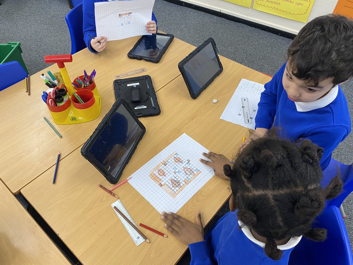 Today on maths day we’ve investigated patterns in maths and used these to inspire some of our own pattern related artwork <a href="/DeltaMacaulay/">Macaulay Primary</a> #MathsMacaulay