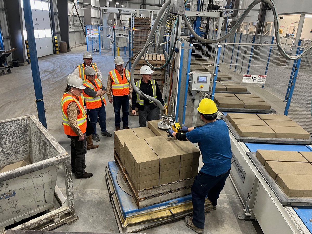 IanPatonDelta's tweet image. The @BCUnitedCaucus is listening to British Columbians in rural areas across the Province who are concerned about access to healthcare and specialists, access to water, affordability, and business supports for manufacturing. We hear you, and #Betterispossible under @voteBCUnited…