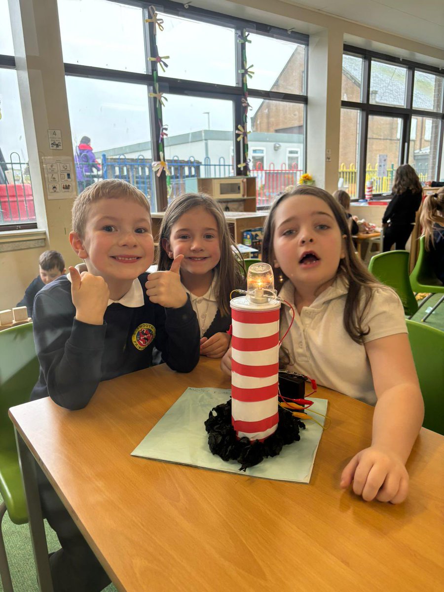 EyemouthPrimary's tweet photo. Today P2A turned their models into working lighthouses. Jemma from Eyemouth High School came to help us build our circuits. A huge thank you to Jemma. #EyemouthEnriches https://t.co/FQnb9qjCKt