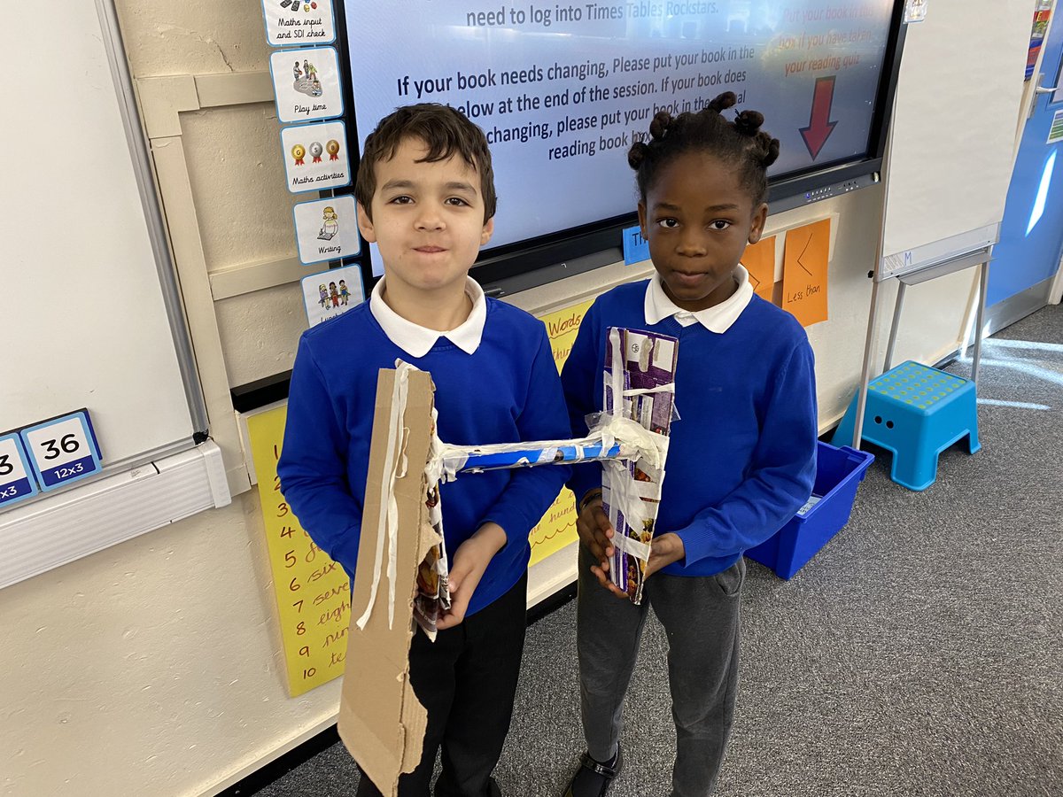As a part of British Science Week last week we built bridges and tested them to see how long they could hold a 1kg weight <a href="/DeltaMacaulay/">Macaulay Primary</a> #ScienceMacaulay #DeltaScienceWeek24