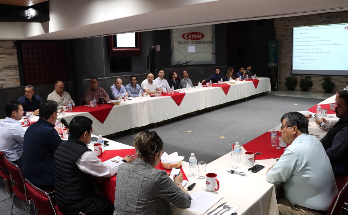 AdrianCamouL's tweet photo. En @cmicsonora sostuvimos nuestra segunda reunion del comité directivo, donde analizamos algunos pendientes de la agenda de los próximos eventos y temas de interés para nuestros afiliados. https://t.co/f4ykjYNIGg