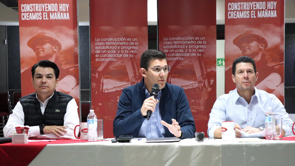 AdrianCamouL's tweet photo. En @cmicsonora sostuvimos nuestra segunda reunion del comité directivo, donde analizamos algunos pendientes de la agenda de los próximos eventos y temas de interés para nuestros afiliados. https://t.co/f4ykjYNIGg