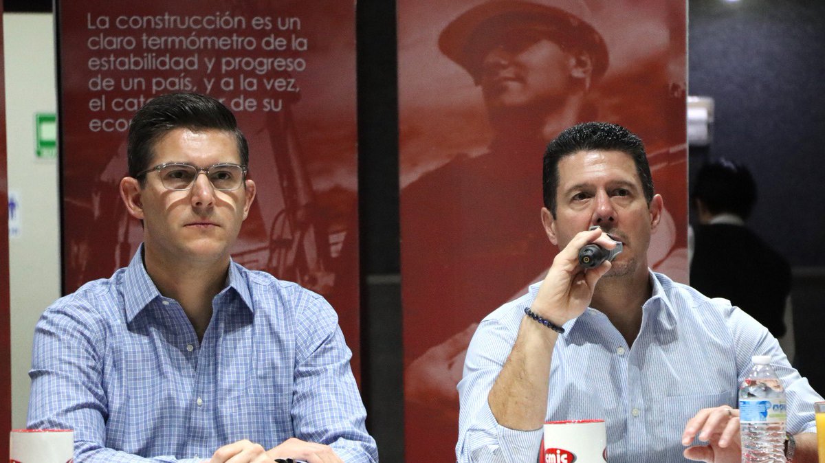 AdrianCamouL's tweet photo. En @cmicsonora sostuvimos nuestra segunda reunion del comité directivo, donde analizamos algunos pendientes de la agenda de los próximos eventos y temas de interés para nuestros afiliados. https://t.co/f4ykjYNIGg