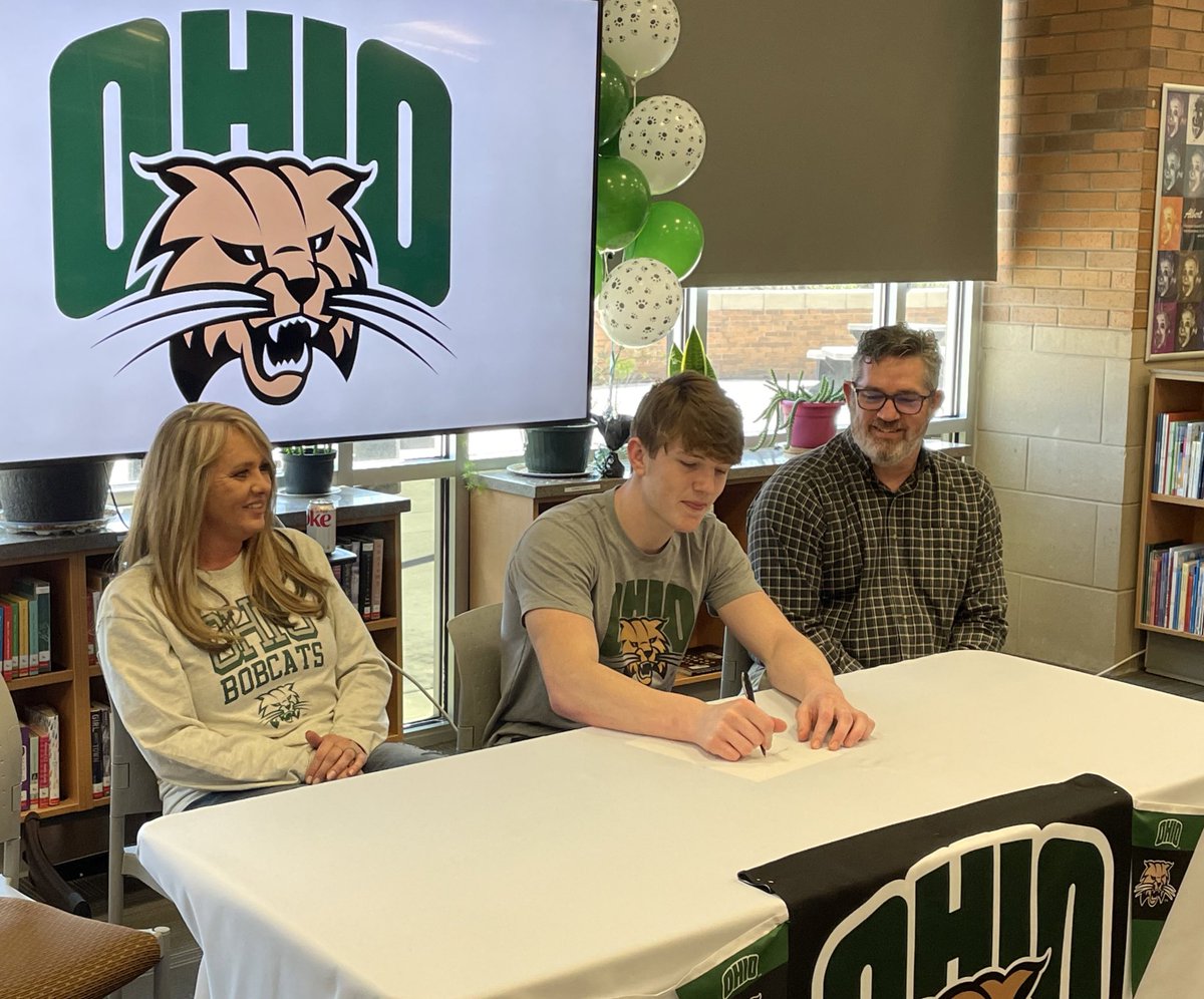 Congratulations to State Champion Evan Wingrove for signing wrestling scholarship to Ohio University! #GoGenerals