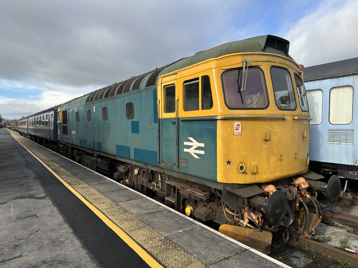 Our #class33 is rostered on for our Easter #afternoontea train on 31 March, 14:30 from Leeming Bar to Leyburn. Travel-only tickets available. Come enjoy the Sulzer symphony! Travel only Tickets: wensleydale.hops.org.uk/tickets/travel 📷Nick Keegan #trainspotting #britishrail #wensleydalerailway