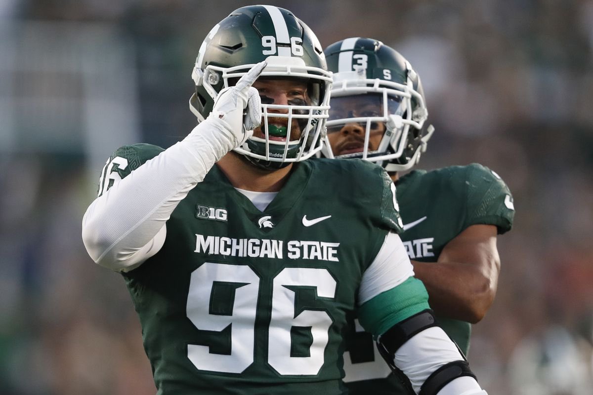 Michigan State Offered!!🟢⚪️ @coachdtwhite @AndrewIvins @JeremyO_Johnson @RecruitGeorgia @DAWGHZERECRUITS @DemetricDWarren @RustyMansell_ @RivalsJohnson @Swiltfong247 @adamgorney @MohrRecruiting @chadsimmons_