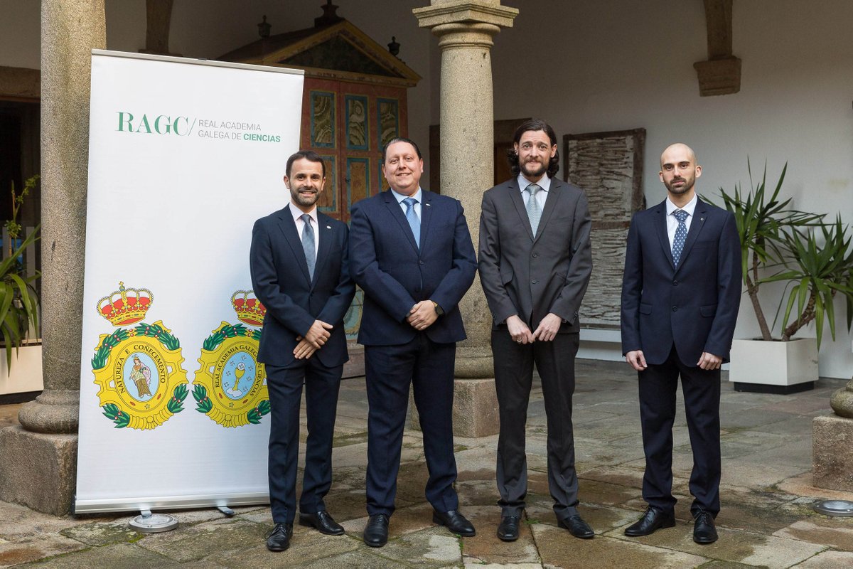 RAGalegaCiencia's tweet photo. 🎖Esta tarde entregáronse os Premios Ernesto Viéitez Cortizo da RAGC, que recoñecen o labor de equipos de investigación da nosa comunidade.

Parabéns a todos os premiados ‼️

@CiMUS @UniversidadeUSC @UDC_gal @XuntadeGalicia @AxenciaGain https://t.co/ZZpDwxQtdP