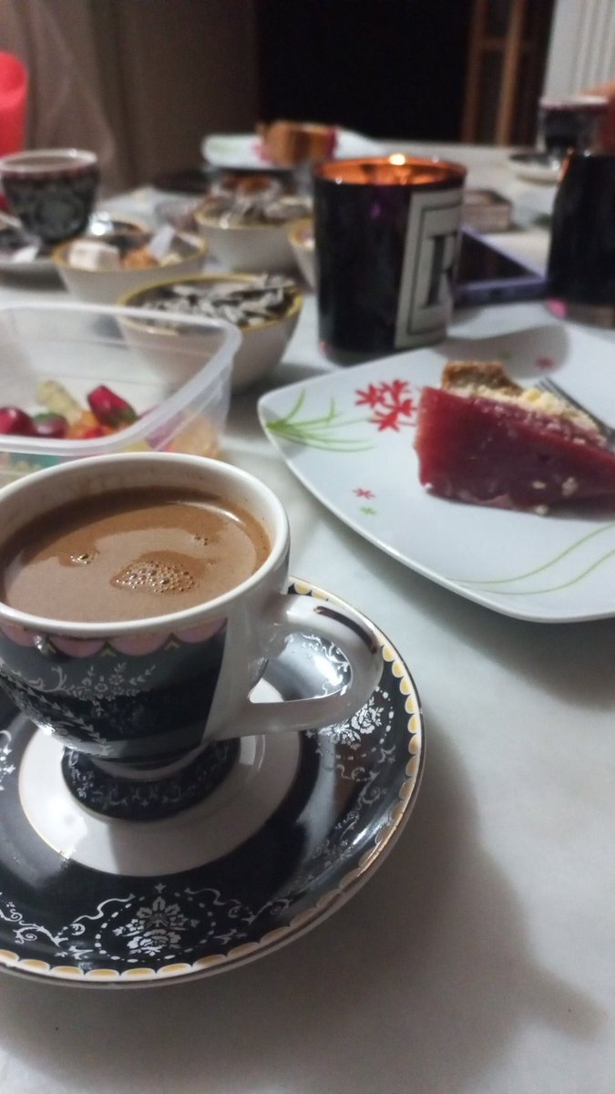 urfadabiregeli's tweet photo. #iftarsonrasi kizkiza🫰🤩 https://t.co/7tsdak3Dsh