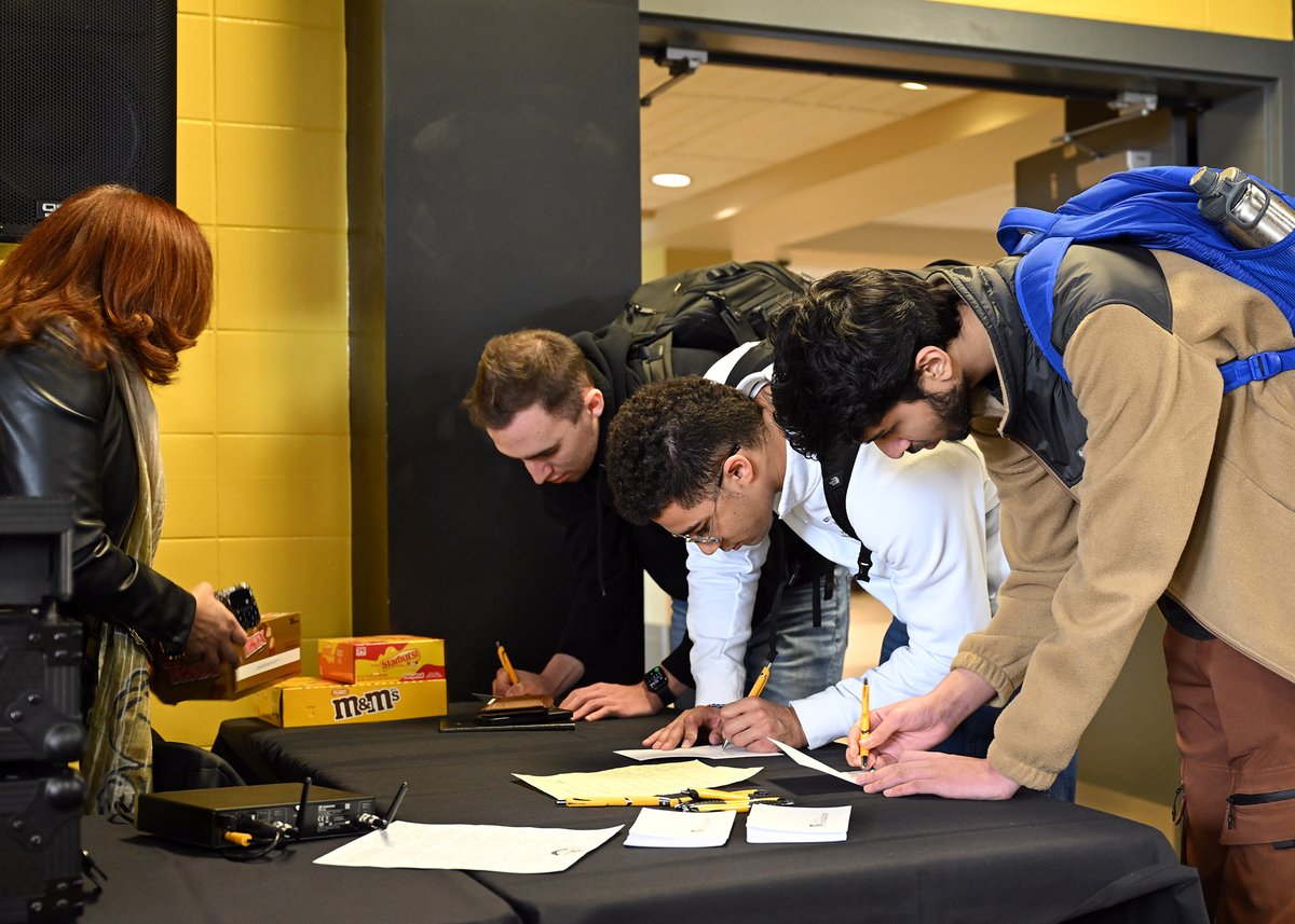 Thank you to everyone who celebrated with us at our #WVSUDayofGiving celebration! We have surpassed our goal of $500,000 and 250 participants, but let's not stop! If you have not made a gift it is not too late! We still have until midnight! ➡ dayofgiving.wvstateu.edu