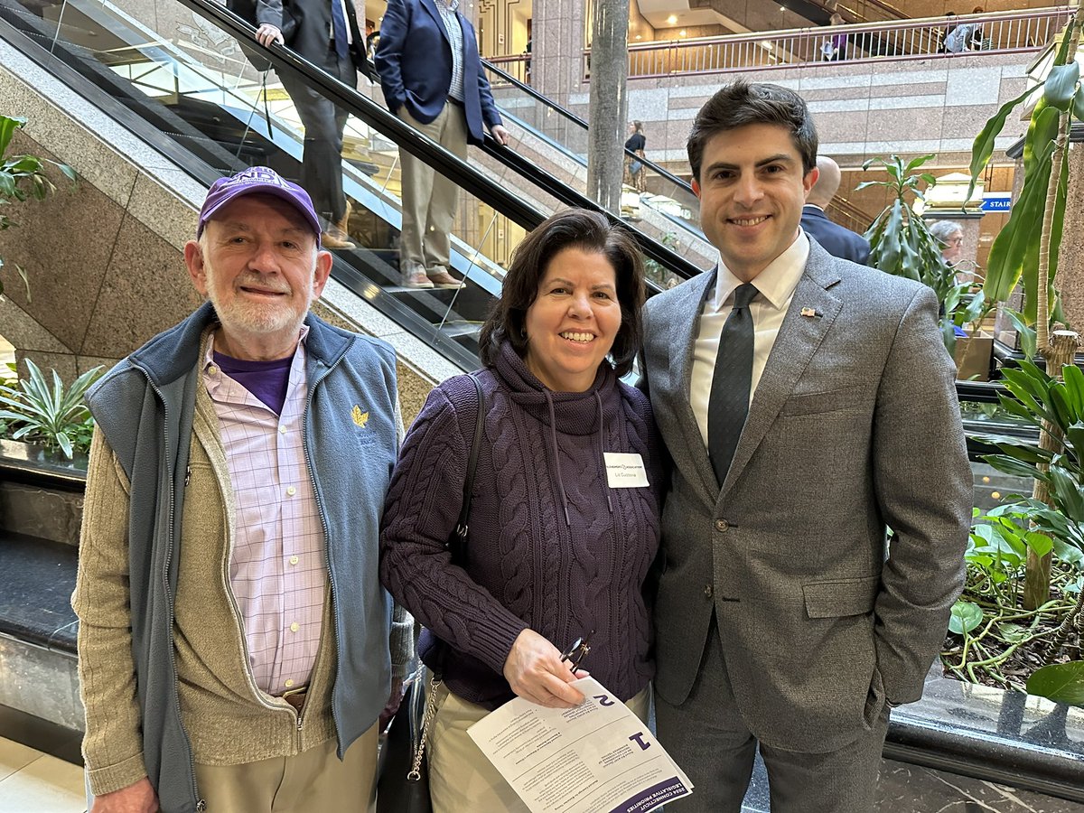 Great to see Dick Fisher and many others at the CT General Assembly today, advocating for necessary measures to help end Alzheimer’s Disease. #ENDALZ @alzct