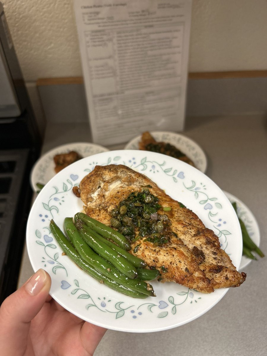 Miss Hicks tweet media