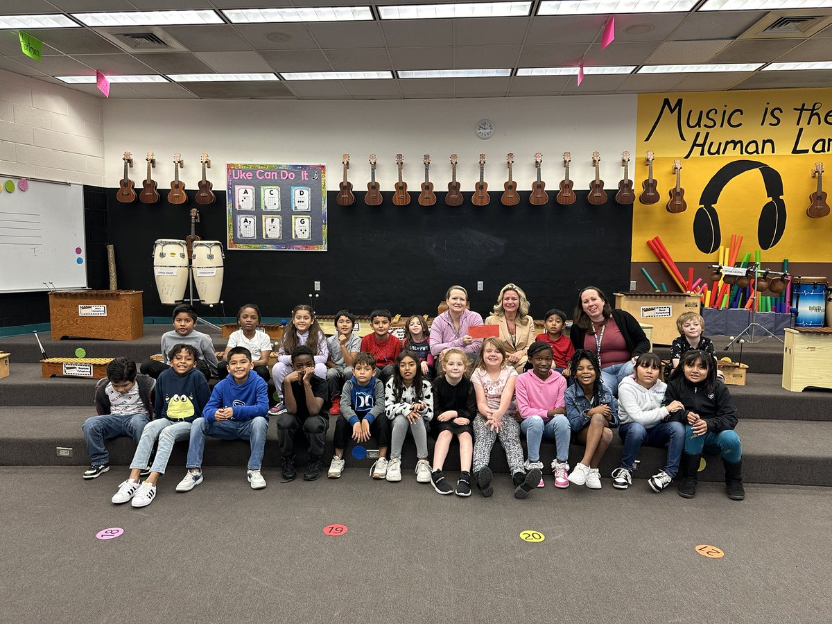 Thank you, again, Amanda Agnew - State Farm Agent, for your generous donation! These funds will be used, at <a href="/starkevcs/">Edith I. Starke Elementary</a>, to set up the instrumental pieces, to begin a BRAND NEW music opportunity. <a href="/volusiaschools/">Volusia County Schools</a> <a href="/StateFarm/">State Farm</a> 

#AchievingExcellenceTogether
#communitysupport