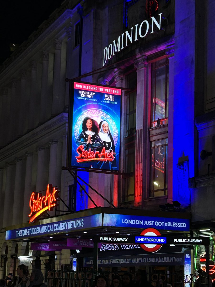 ChrisLincoln80's tweet image. Return trip to the convent to watch and enjoy @sisteractsocial @Beverleyknight @Lemar @BradJudge @Emmaralstonuk @LesleyJosephTV @LizzieBea3 @CliveRoweTV #SisterAct #Nuns #Convent #Theatre #Musicals #WestEnd #Tour @DominionTheatre