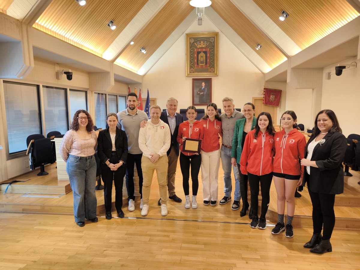 Ciudad Real Deporte (@cr_deporte) on Twitter photo 👏🏻 Nuestra felicitación a <a href="/clubsportia/">Club Sportia Ciudad Real</a> por la Placa de Oro de la Real Federación Española de Patinaje #CiudadRealDeporte 👏🏻 Nuestra felicitación a <a href="/clubsportia/">Club Sportia Ciudad Real</a> por la Placa de Oro de la Real Federación Española de Patinaje #CiudadRealDeporte