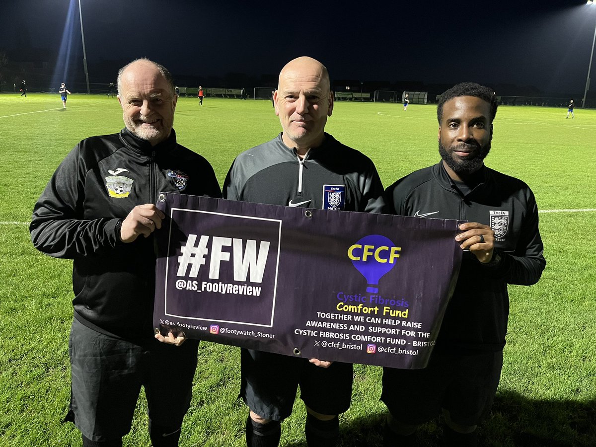 AS_FootyReview's tweet image. Thank you @DarrenGay7 and your two officials for supporting @cfcf_bristol before kick off, remember without these guys there is no game…. Thank you for the support 👏🏼 @aekbocofc vs @middlezoyrovers #FW #SupportCF #CFAwareness #RespectRefs
