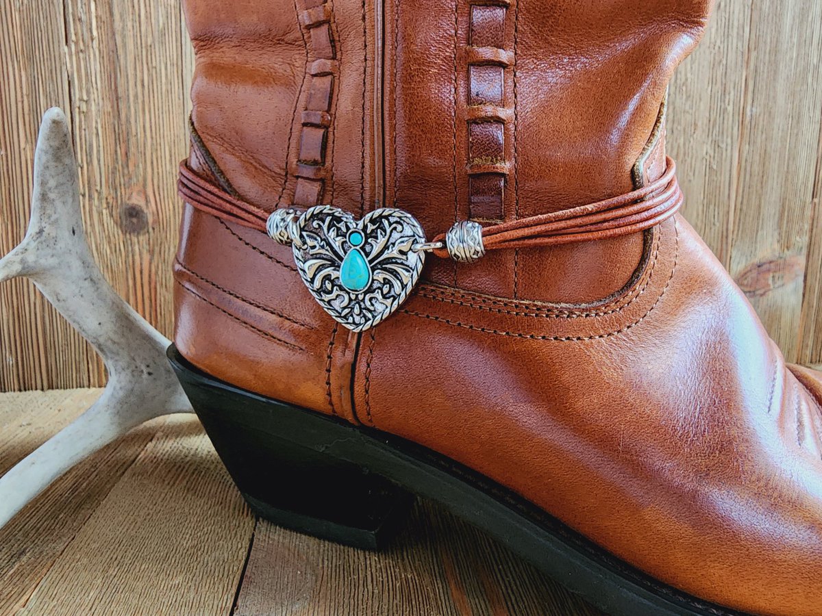 Boot bracelet/ jewelry for any occasion! 
bulletsbeadsbaubles.etsy.com/listing/168564…
