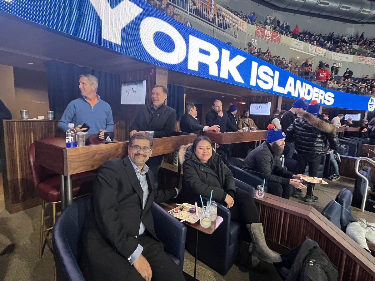 Last night, a few current #benefitsbrokers and prospective partners joined us for an exclusive #broker event. We had a great time cheering on the @Islanders 🏒 from our @UBSArena club box, taking in the fantastic views of the game and networking with our #benefitsadvisors!