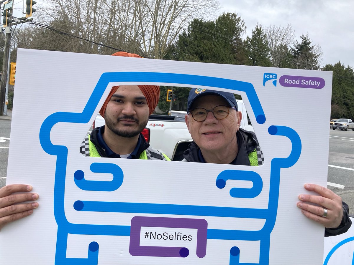 ⁦@DeltaPoliceDCPO⁩ ⁦@deltapolice⁩ ⁦@icbc⁩ out & about for Cell Watch in Tsawwassen today. Please #EyesFwdBC #LeaveYourPhoneAlone Stay safe! ❤️🙏