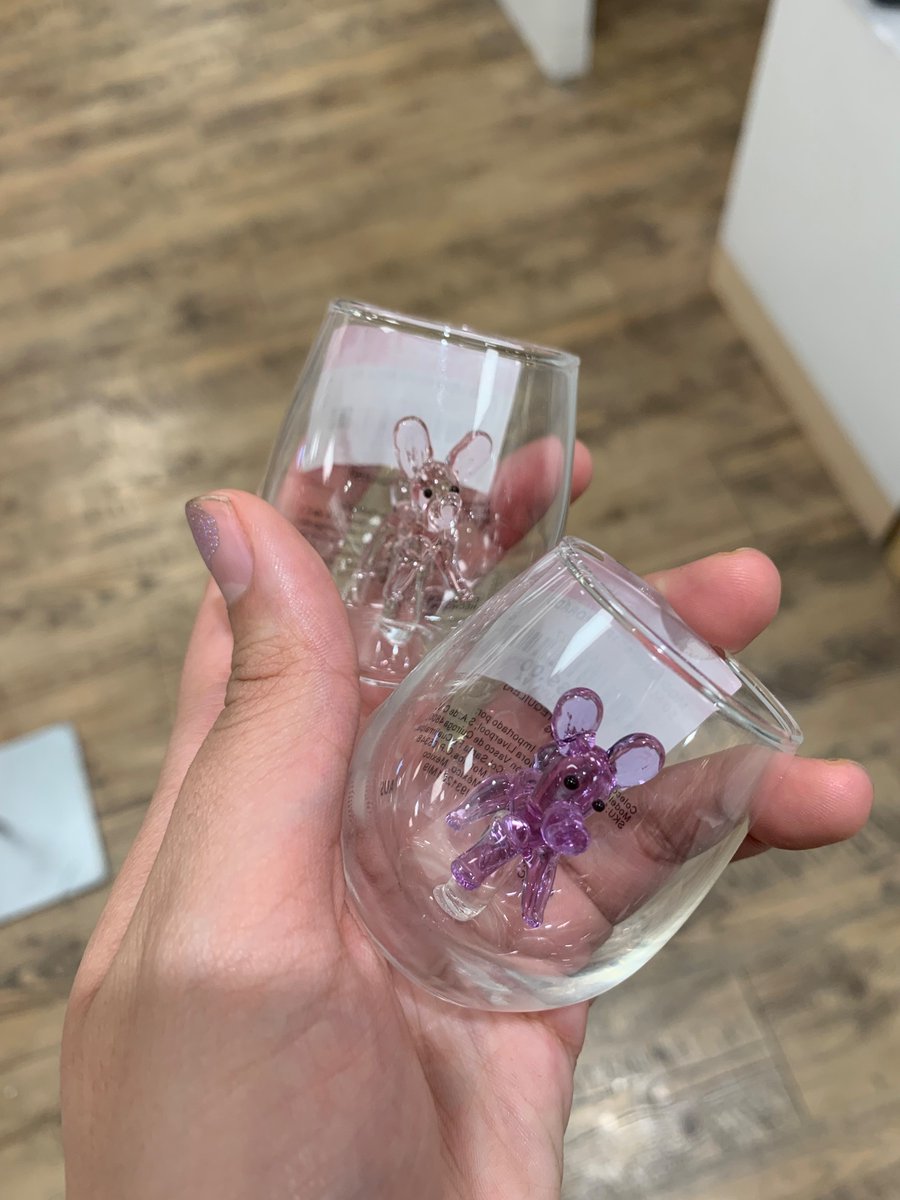 pollofritolover's tweet photo. Lo hermoso que están estos vasitos para shots 😫 https://t.co/46tK8k9Hz1