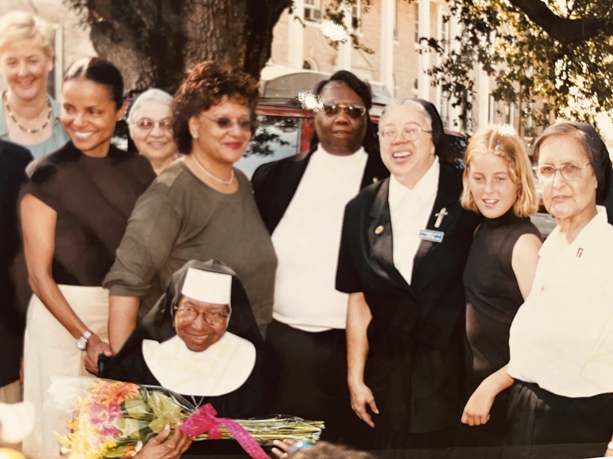 #womenshistorymonth —a great memory in New Orleans with the late beloved unmatched philanthropist Delores Marsalis, my daughter, Maya and the extraordinary Black Order of nuns, “Sisters of the Holy Family”! apnews.com/article/black-…