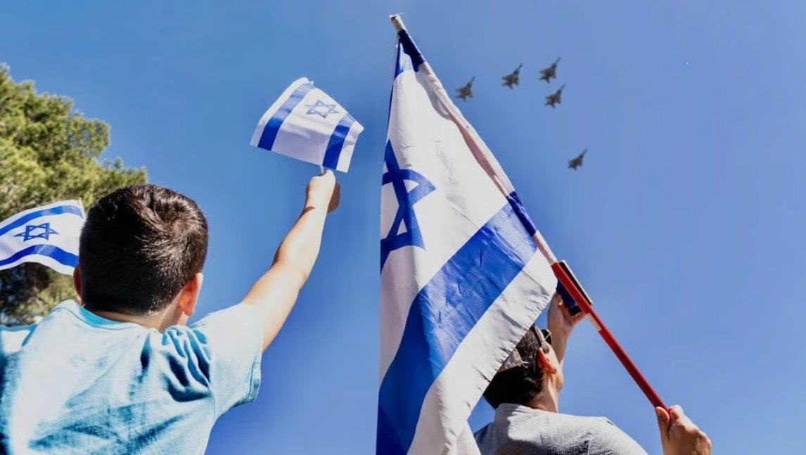 NO TERRORIST will overcome the Israeli spirit! Despite the Hamas massacre and war, Israelis - mainly youth - remain high on World Happiness Report 🇮🇱💙🇮🇱🤍 bit.ly/3PvDRcv #Israel #WorldHappinessReport #WorldHappinessReport2024