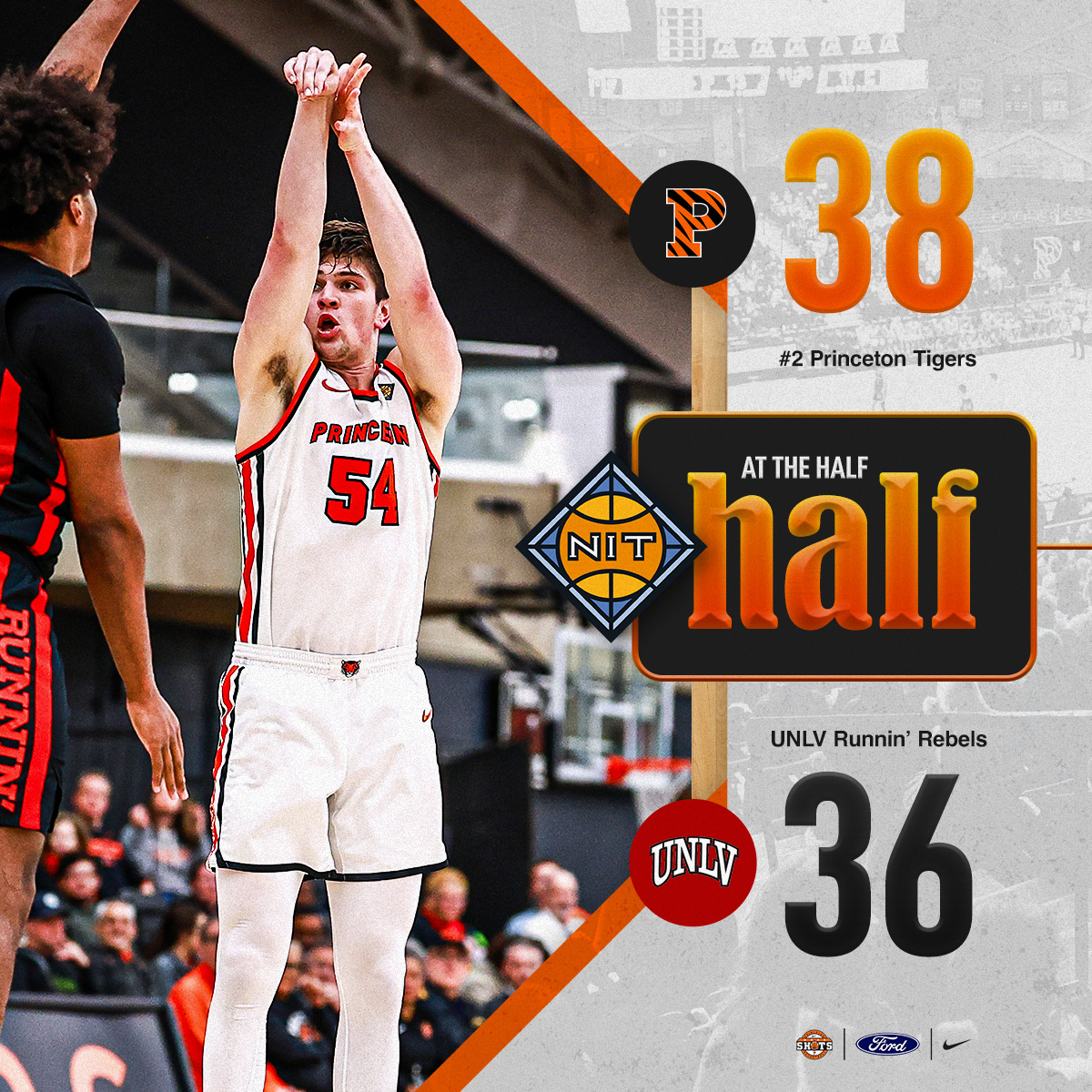 HALF | Princeton 38, UNLV 36 The Tigers hold a two-point advantage over the Runnin' Rebels at the half! @zachmartini5587 leads the way with 12 points & four made three-pointers! #MakeShots 🐯🏀 | #NIT2024
