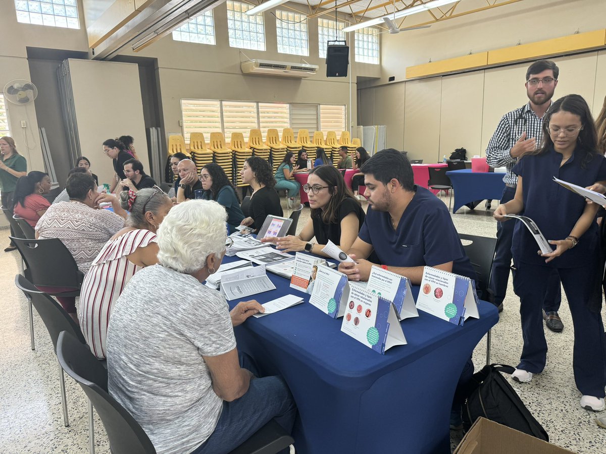 Today’s health fair in Ponce, PR! 🤩 We were able to offer patients free PSA screenings, program appointments with Urologists and provide education on topics like urinary incontinence, prostate cancer and HPV related cancers. Looking forward to more days like this. #UroSoMe