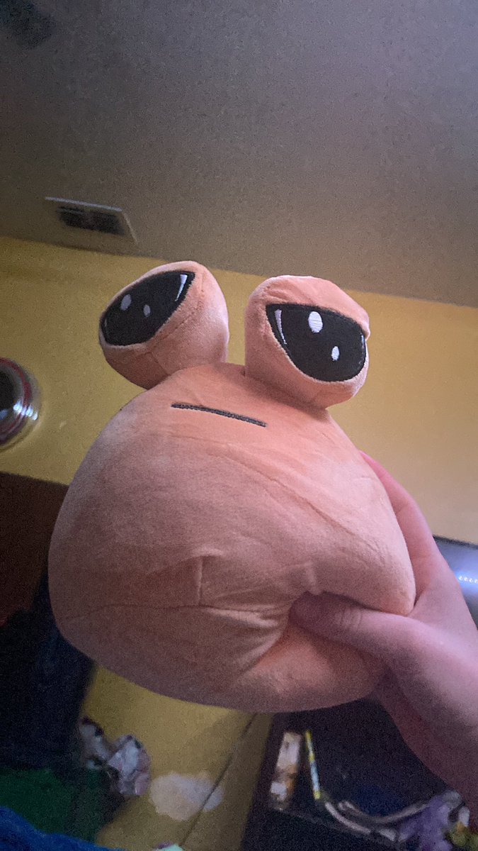 Kreiburb's tweet image. //I have a pou now. Life is finally worth living.