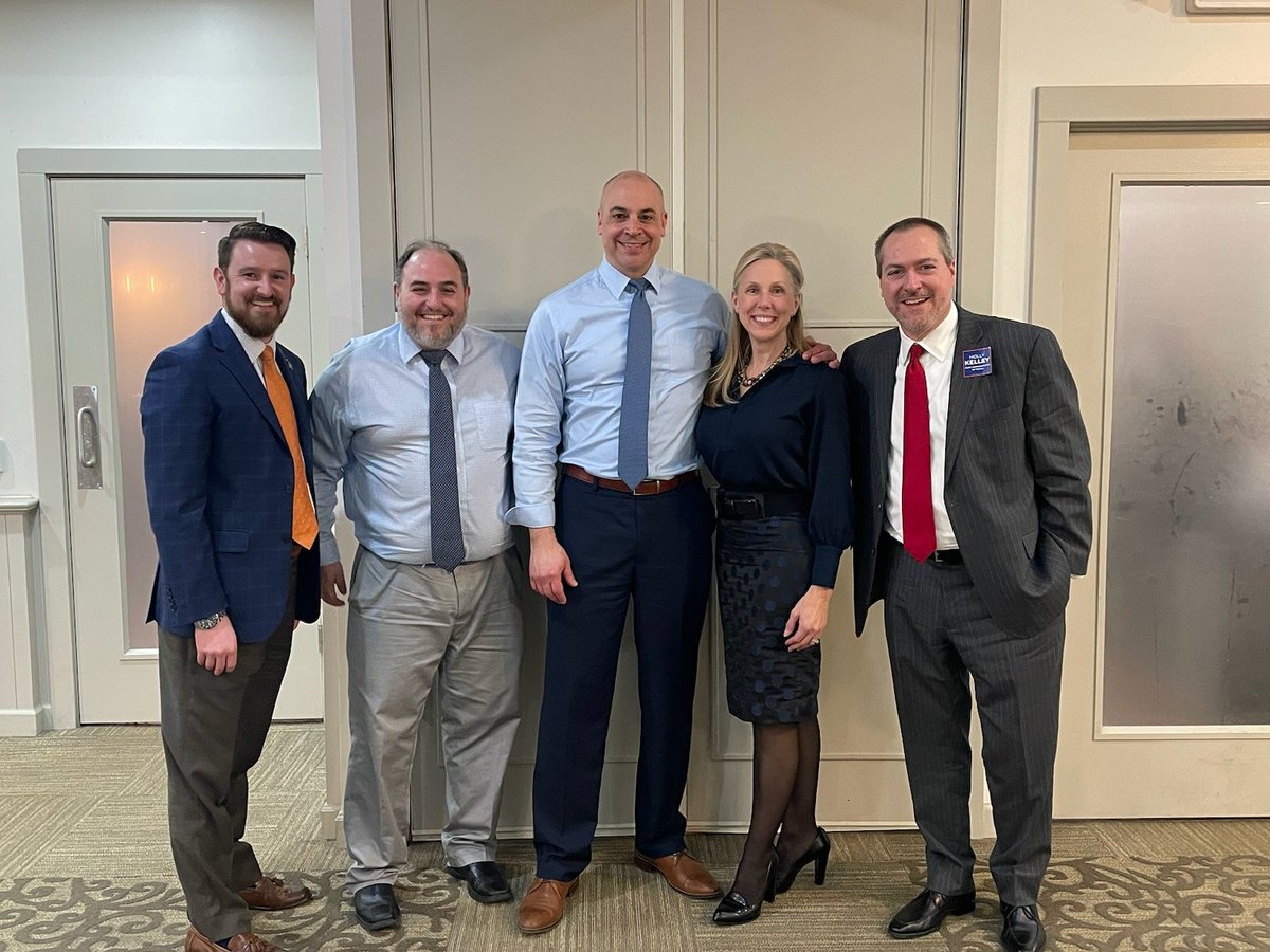 Spending time with my friends and supporters in York County tonight. They've been with me from the beginning and 💯 behind my campaign for Attorney General. Let's go!!! 🇺🇸 @PAGOP @RepublicanAGs