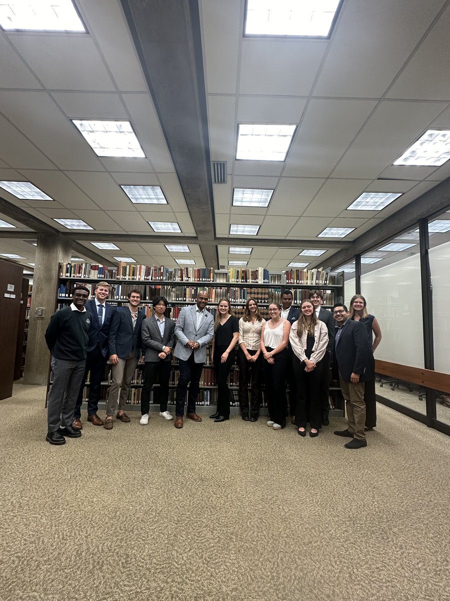 I enjoyed my time speaking and engaging the #StudentAlumniAssocation  of <a href="/Westmont/">Westmont College</a>  ! Our conversation centered on the subject of leadership, &amp; more specifically self-leadership! #HABITS #CharacterDevelopment #ProfessionalDevelopment  #CareerPursuits #WednesdayWisdom #LeadWell