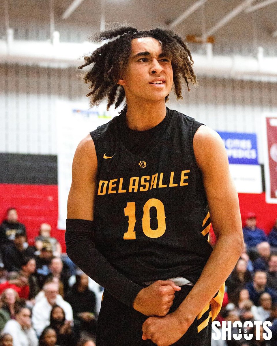 6'2 '27 Jaeden Udean certainly made his case for top freshman in the state of Minnesota today, dropping 26 points (6 3PT) to advance to state final four. Lefty scorer has effortless three point range, is outstanding creating separation to get to his shot,&changes speed quite well