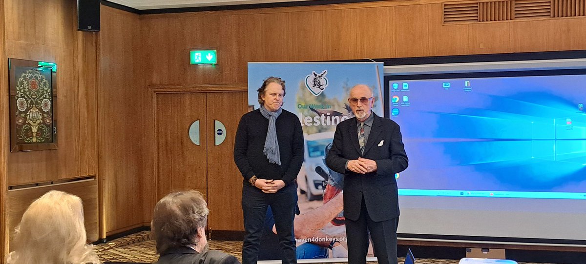 Thank you to all who attended today's premiere of the award-winning film: 'Broken - the Brick Kiln Donkeys of Egypt' made by @PeterEgan6 and Andrew Telling of @OrangePlanetPic - it was lovely to have the chance to show the difference that our team makes. youtube.com/watch?v=-s4aTB…