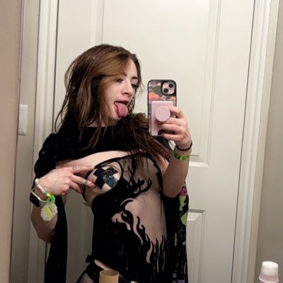 Karma98548762's tweet photo. #NewProfilePic https://t.co/MKAswrWpSC