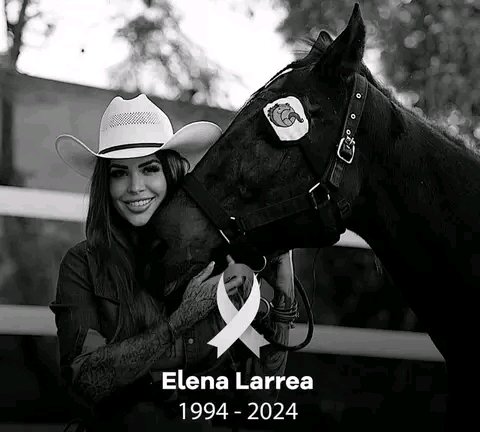 revistacodigo21's tweet photo. Cuando los ángeles lloran.
Murió la joven activista y modelo de OnlyFans, Elena Larrea, quien tenía el santuario Cuacolandia en Atlixco, Puebla. 
Resguardaba caballos y yeguas maltratados.
Logró que zoofilia fuera tipificada penalmente.
Deceso fue atribuido a trombosis pulmonar. https://t.co/IcBiKKZDUf