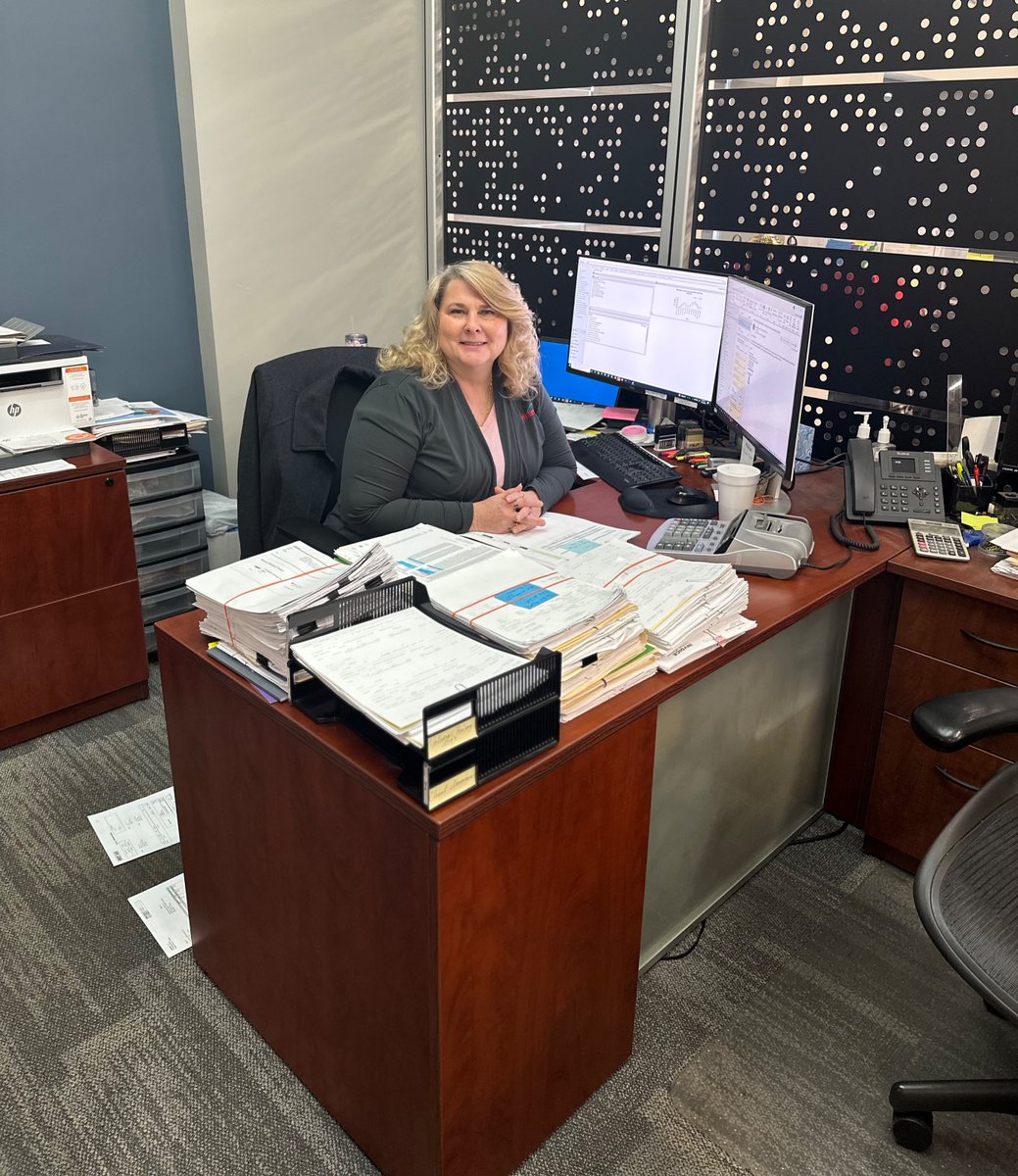 AirfixtureL's tweet photo. Cheers to Julie Kent, CFO, for reaching a remarkable milestone of EIGHTEEN YEARS with AirFixture! Your commitment and dedication are truly inspiring. 🎉 https://t.co/dhqr5lCeoe
