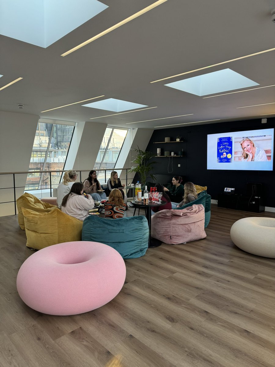 dab_ami's tweet image. What a wholesome evening with wonderful colleagues discussing our recent book at book club and sharing some traditional baklava. That sunset tho! @MayaNEnglesberg @BoltBurdonKemp