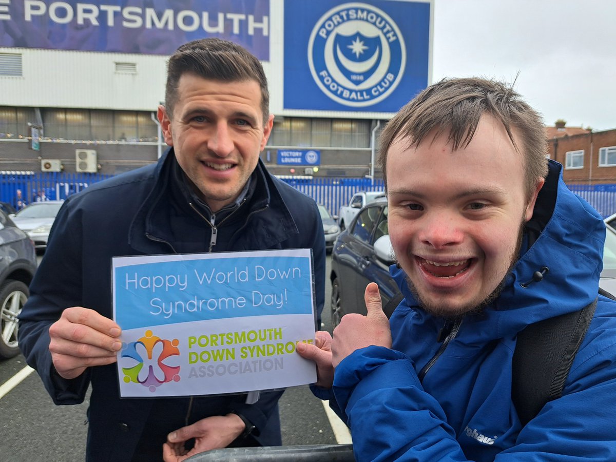 AndyFord33107's tweet image. Who needs Mourinho we've got Mousinho. 
Be a winner like the #Pompey gaffer and please like the original post here. For those of you new to this @Warner_Goodman will donate £1 to @PortsmouthDSA for all likes. Once again all retweets appreciated you absolute stars. 🔵⚪️🔴