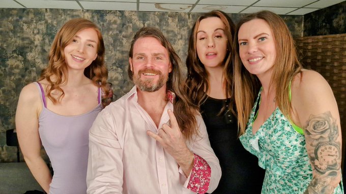 Got a call at 10am this morning...  ...@purecfnm Next thing I know, I'm surrounded by these absolute<a class="tags" target="_blank" title="On Twitter" href="/?out=eyJ0eXAiOiJKV1QiLCJhbGciOiJIUzUxMiJ9.eyJpYXQiOjE3MjQxMzEzNDUsImlzcyI6InR3cG9ybnN0YXJzLmNvbSIsIm5iZiI6MTcyNDEzMTM0NSwiZXhwIjoxNzU1NjY3MzQ1LCJyZWRpcmVjdF91cmwiOiJodHRwczovL3R3aXR0ZXIuY29tL3B1cmVjZm5tIn0.XKXpBttBLefREhf7WKUELPWrJ83uvMfFJt2zLV5rpkduPusVP8JEExXL3apwjqnToJqArKq9PC5JUFB8G8B0xA">@purecfnm</a><a href="/tag/ice"class="tags"><span>#ice</span></a><a href="/tag/sensual"class="tags"><span>#sensual</span></a><a href="/tag/nylons"class="tags"><span>#nylons</span></a>