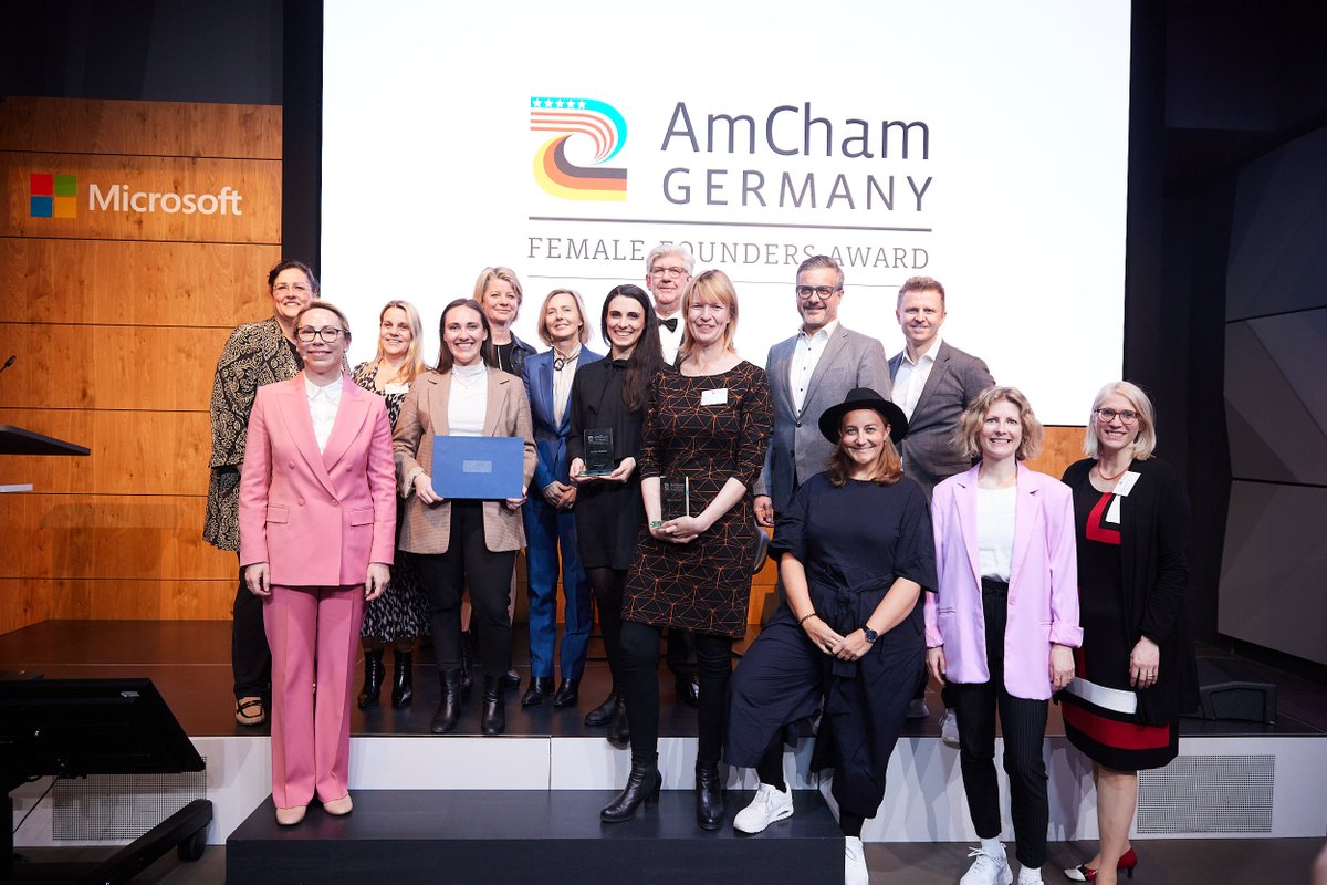 Promoting women in entrepreneurship is essential for an innovative and diverse society. 💪 Great insights, inspiration and motivation from tonight's #FemaleFoundersAward Ceremony in Berlin. Congrats to our winners and shortlisted candidates! Learn more: tinyurl.com/4ychr4m5