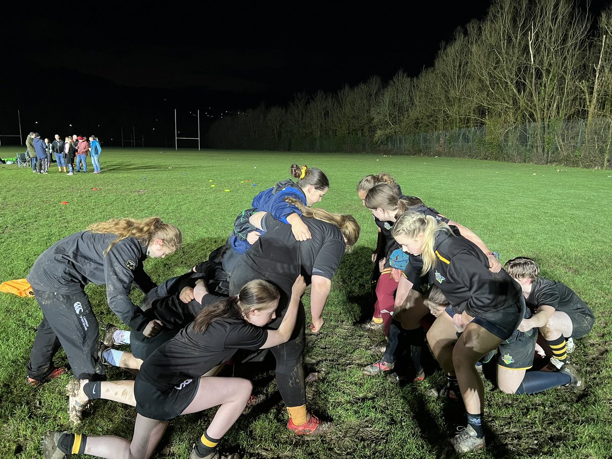 Jake_Allen3's tweet photo. 𝐅𝐞𝐦𝐚𝐥𝐞 𝐇𝐮𝐛 𝐃𝐫𝐨𝐩 𝐈𝐧 ⤵️
Great to get along to @RugbyChargers1 U16s session this evening to support in their preparations for the final Saturday!
Huge 𝐆𝐎𝐎𝐃 𝐋𝐔𝐂𝐊 to the girls 🔰🏆🏉
#InformalCPD | #ChargersRugby 💪🏼 https://t.co/McXRjKyAHN