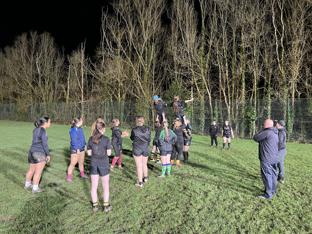 Jake_Allen3's tweet photo. 𝐅𝐞𝐦𝐚𝐥𝐞 𝐇𝐮𝐛 𝐃𝐫𝐨𝐩 𝐈𝐧 ⤵️
Great to get along to @RugbyChargers1 U16s session this evening to support in their preparations for the final Saturday!
Huge 𝐆𝐎𝐎𝐃 𝐋𝐔𝐂𝐊 to the girls 🔰🏆🏉
#InformalCPD | #ChargersRugby 💪🏼 https://t.co/McXRjKyAHN