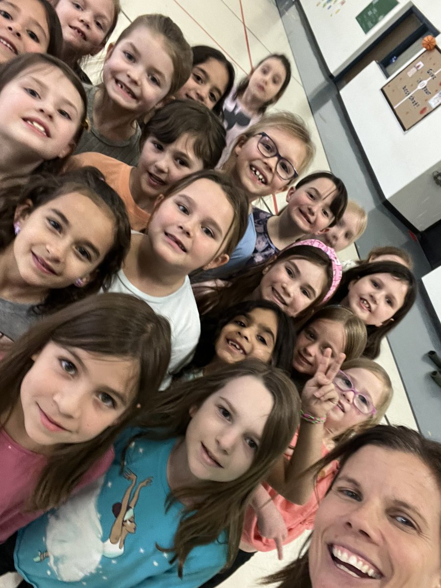 Danielle Latorre tweet media